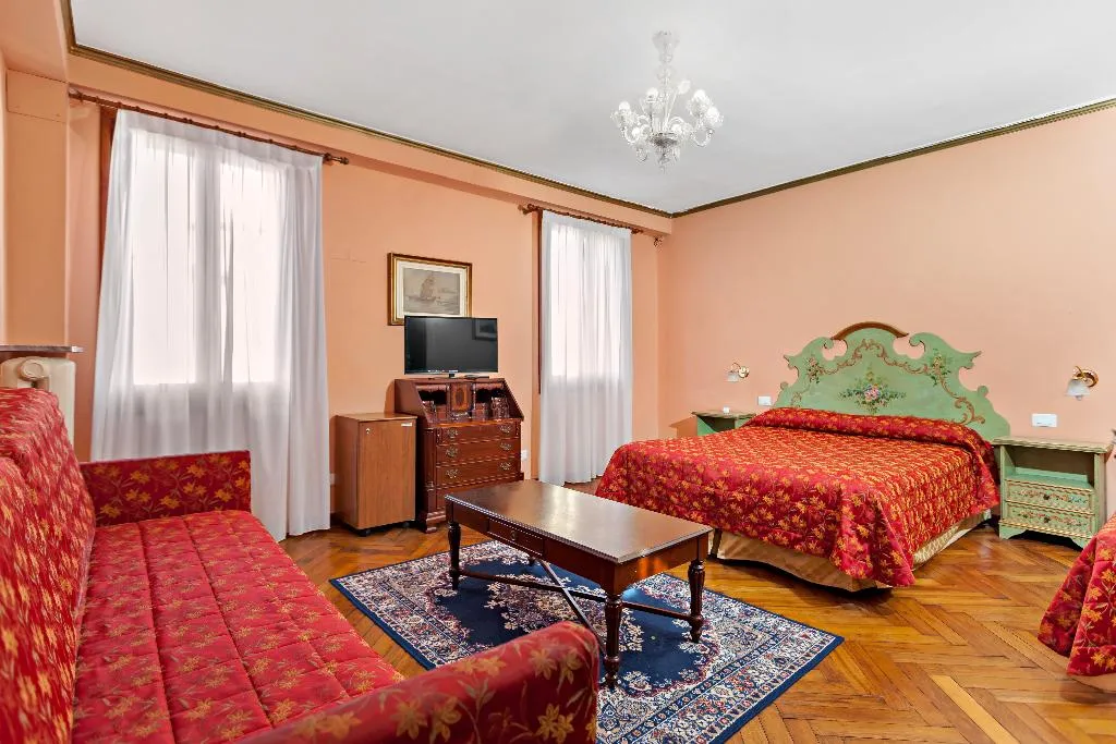 QUADRUPLE STANDARD Room, Hotel Malibran, Venice