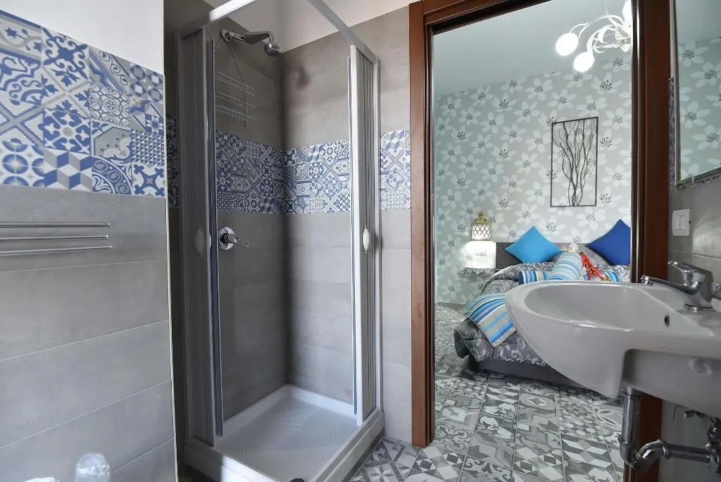 Room, B&B Le Cycas, Naples