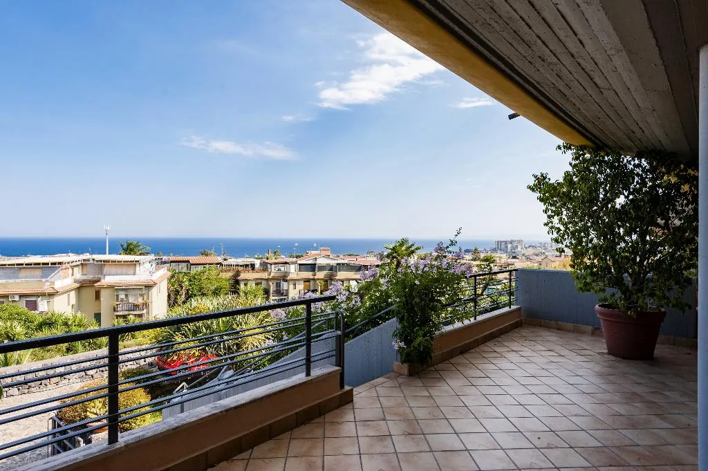 VILLA FIVE BEDROOMS Room, The Villa by Ferrini Home, Catania