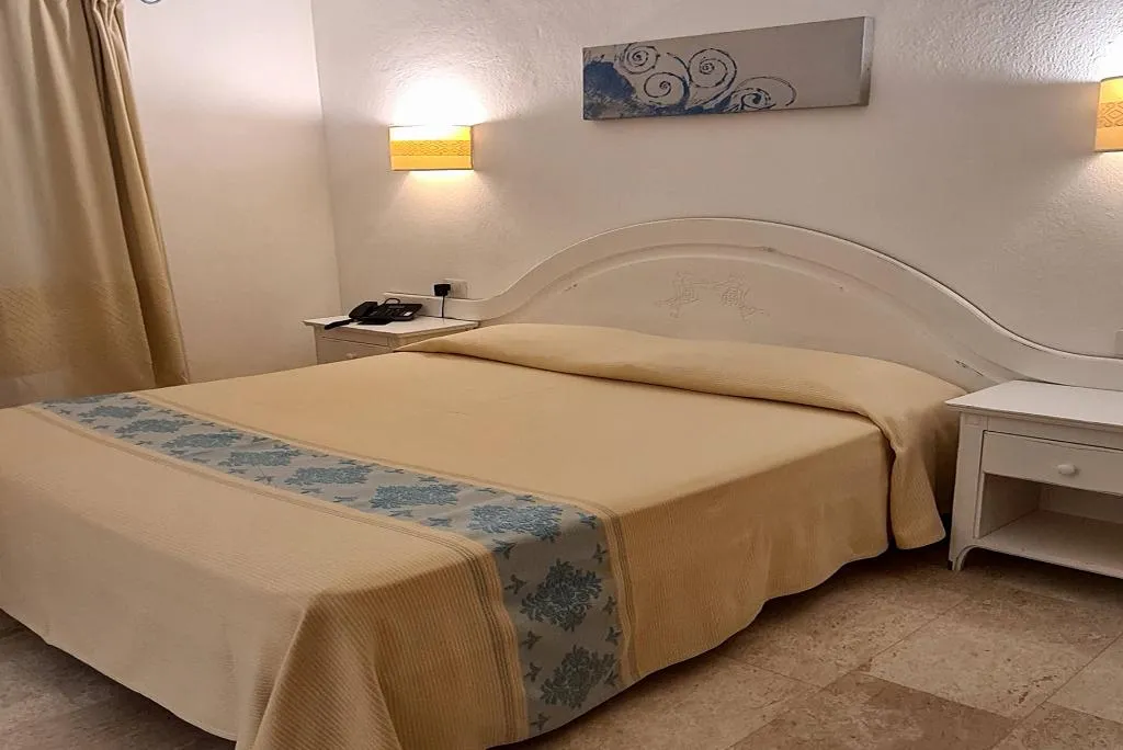 DOUBLE SUPERIOR Room, Garden Beach, Cagliari