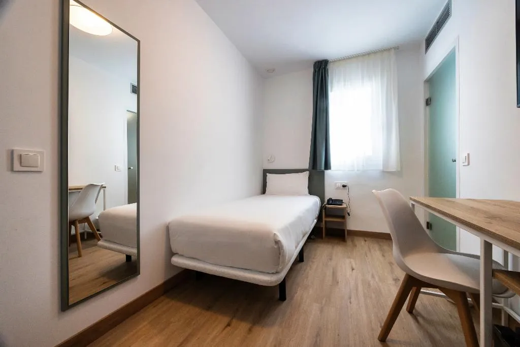 SINGLE STANDARD Room, Hotel Calella by Beatriz Hoteles, Costa Brava
