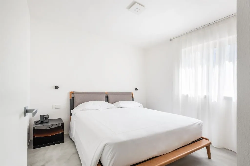 BUNGALOW SUPERIOR Room, Grand Resort Du Lac Et Du Parc, Milan