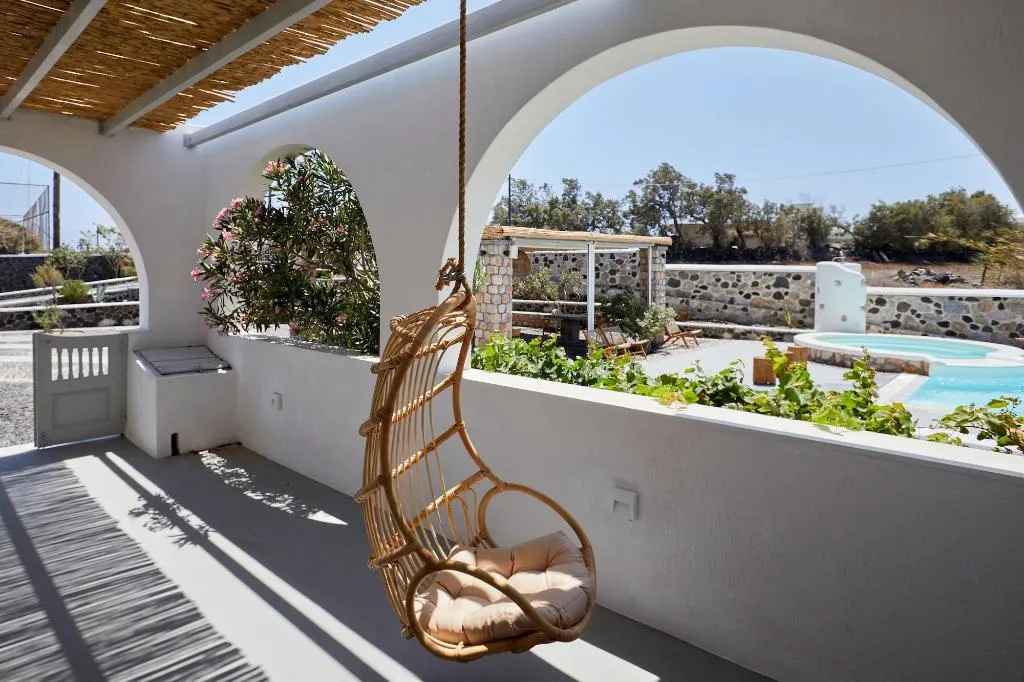 Room, Symmetry Suites, Santorini