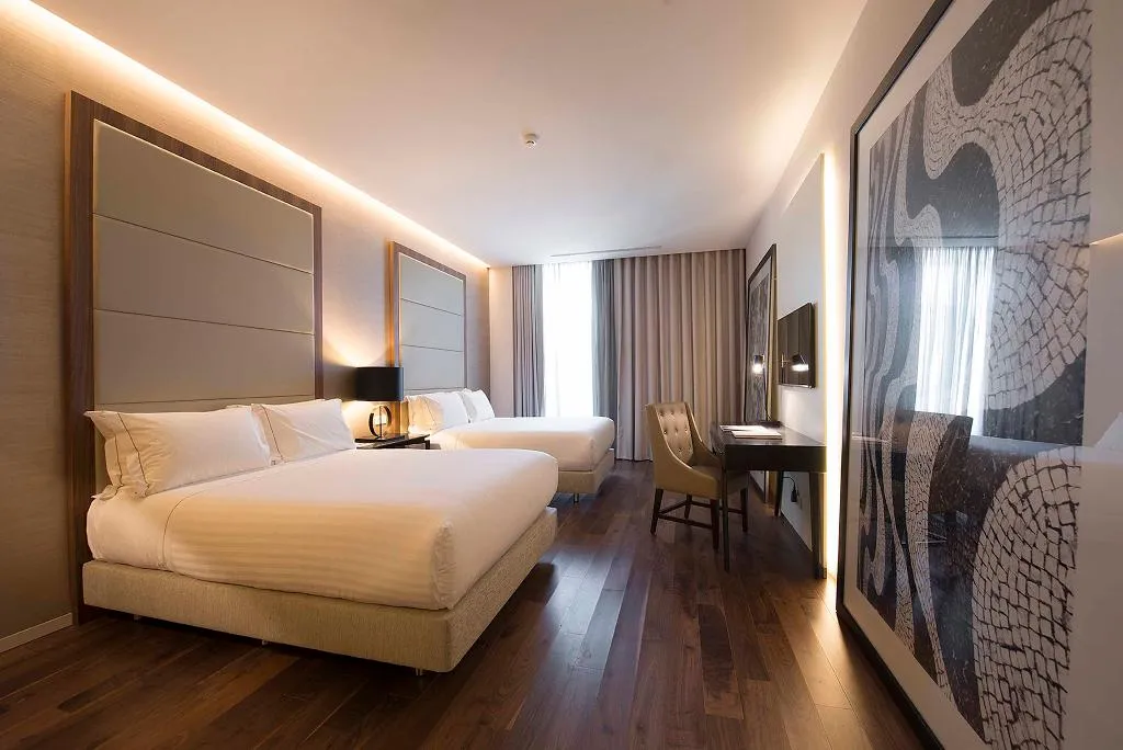 TWIN SUPERIOR CAPACITY 4 Room, BessaHotel Liberdade, Lisbon