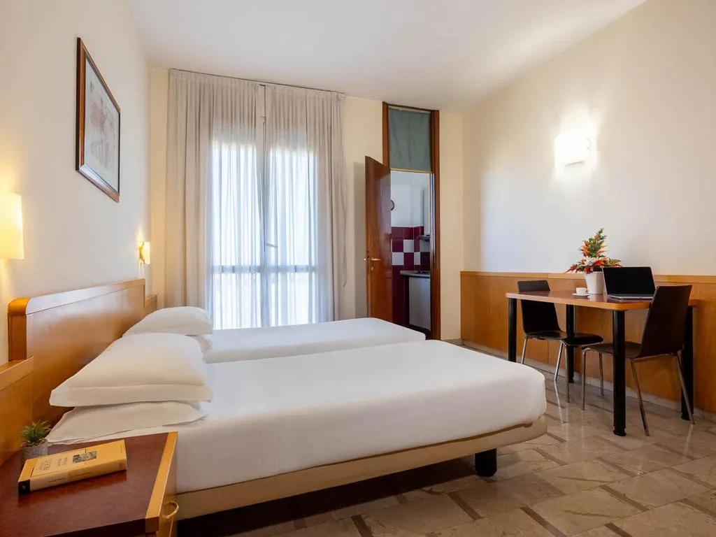 TWIN WITH KITCHENETTE Room, iH ApartHotel Milano Argonne Park, Milan