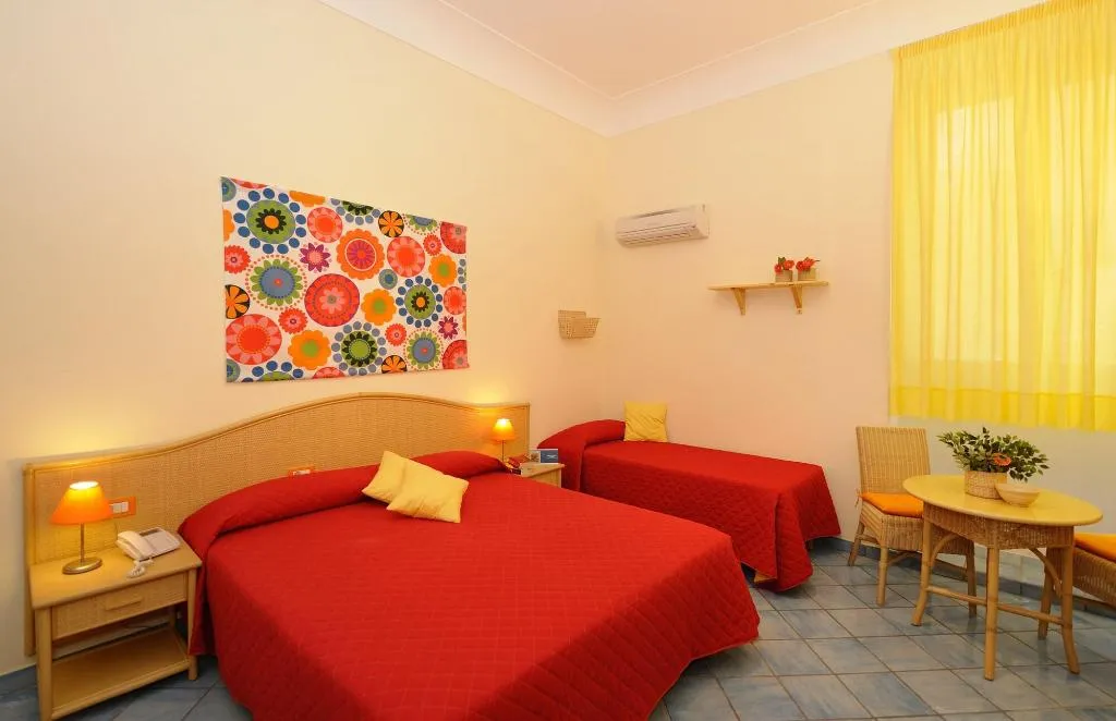 Room, Sharon House, Naples