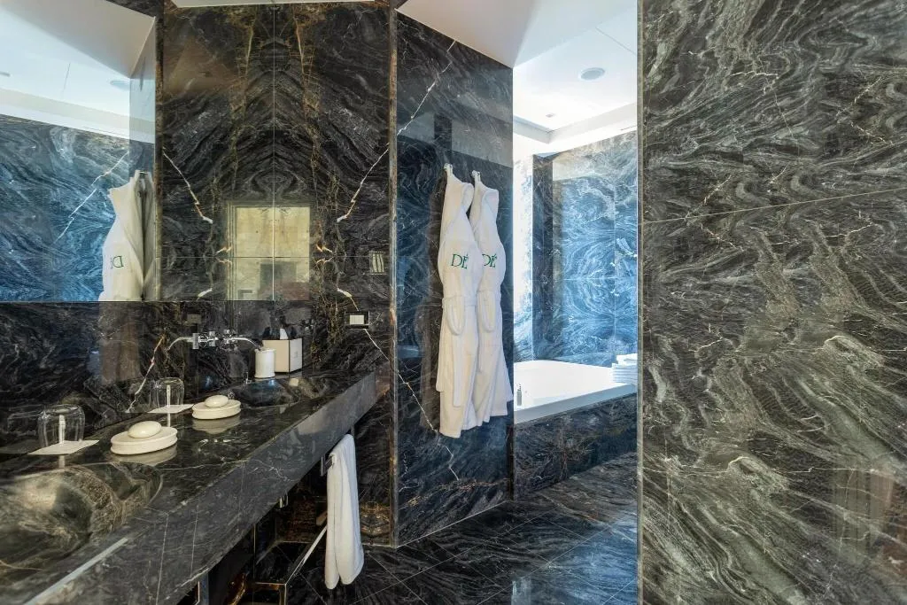 SUITE Presidential Room, Grand Hotel Des Étrangers, Catania