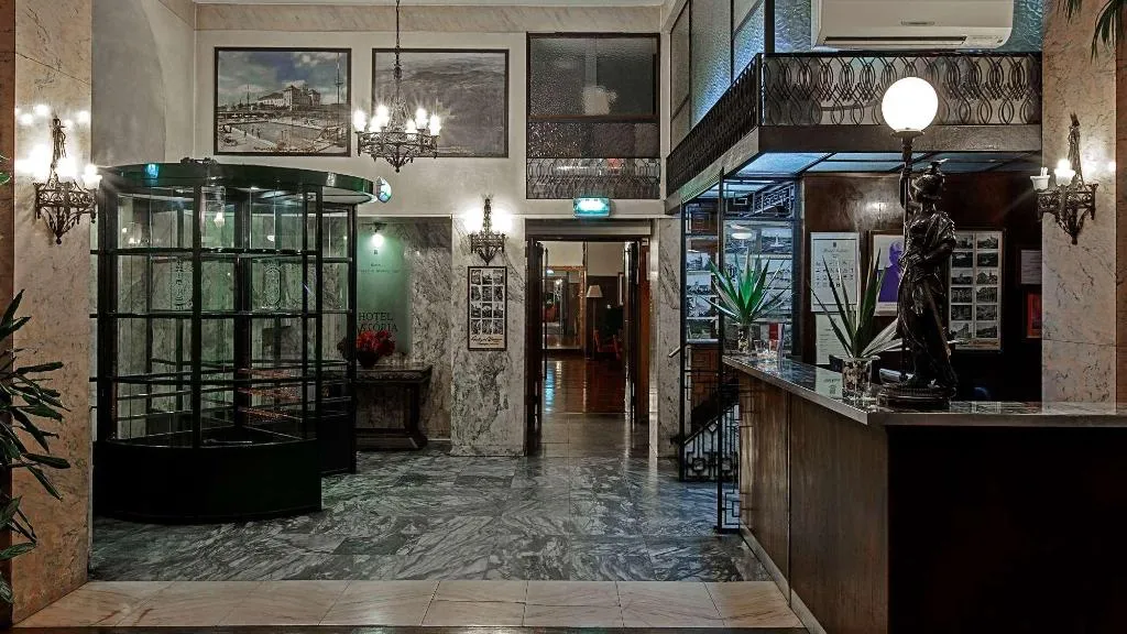 Lobby, Astoria - Coimbra, Madeira