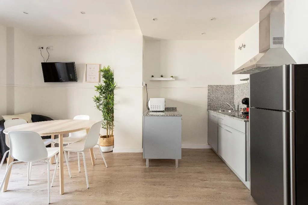 APARTMENT CAPACITY 4 TWO BEDROOMS Room, Sata Olimpic Village Area, Barcelona