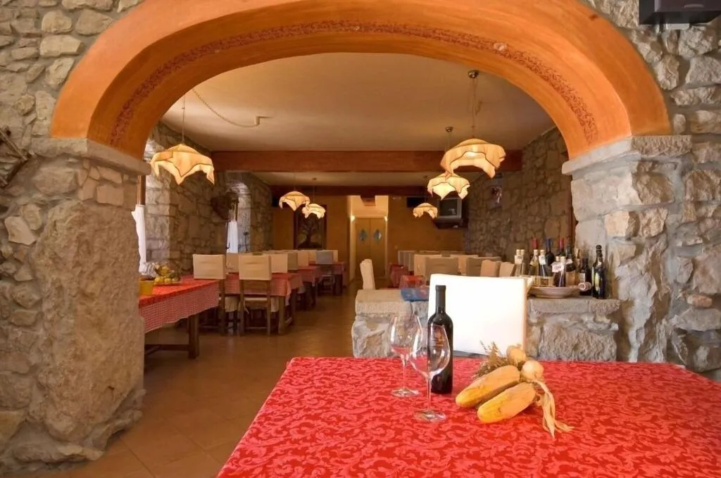 Restaurant, Villa Calussovo, Istria