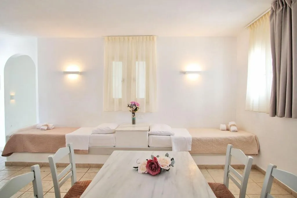 Room, Kritikakis Village Apartments, Santorini