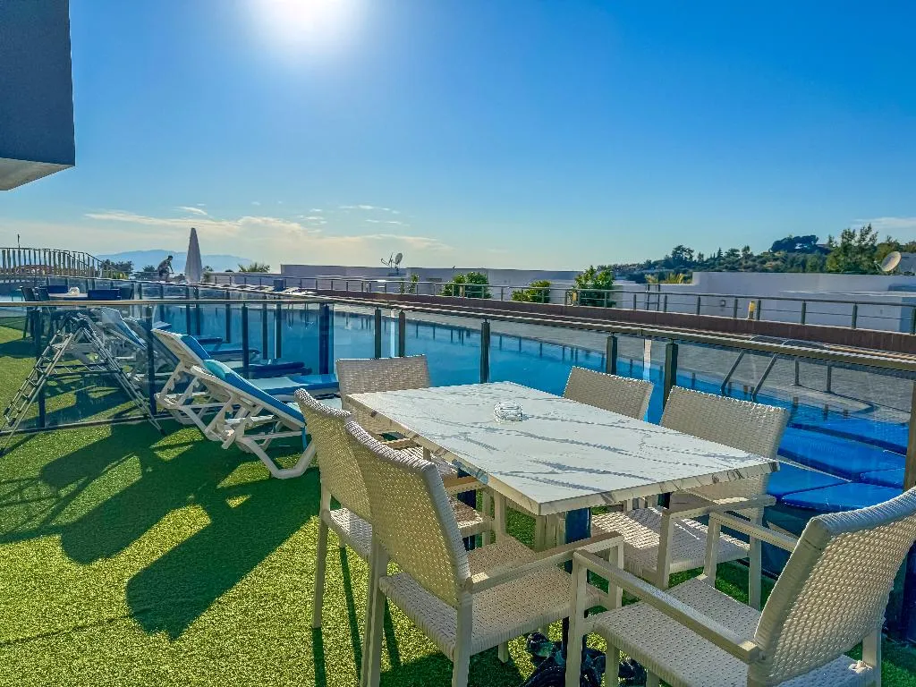 APARTMENT TWO BEDROOMS TWO BATHROOMS Room, Lavender Residence, Izmir