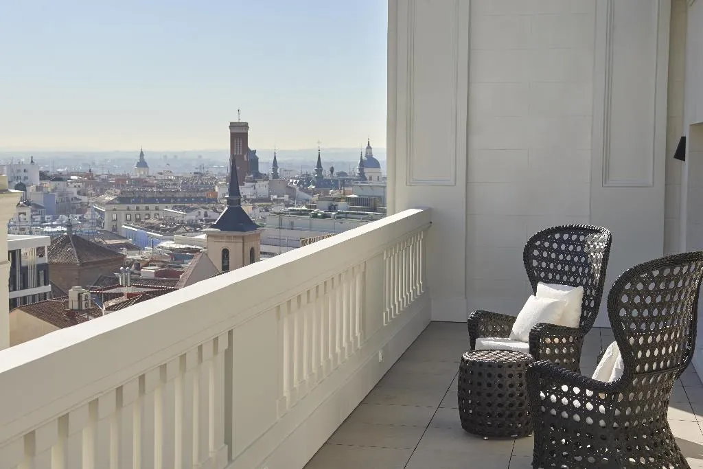 Room, Hyatt Centric Gran Via Madrid, Madrid
