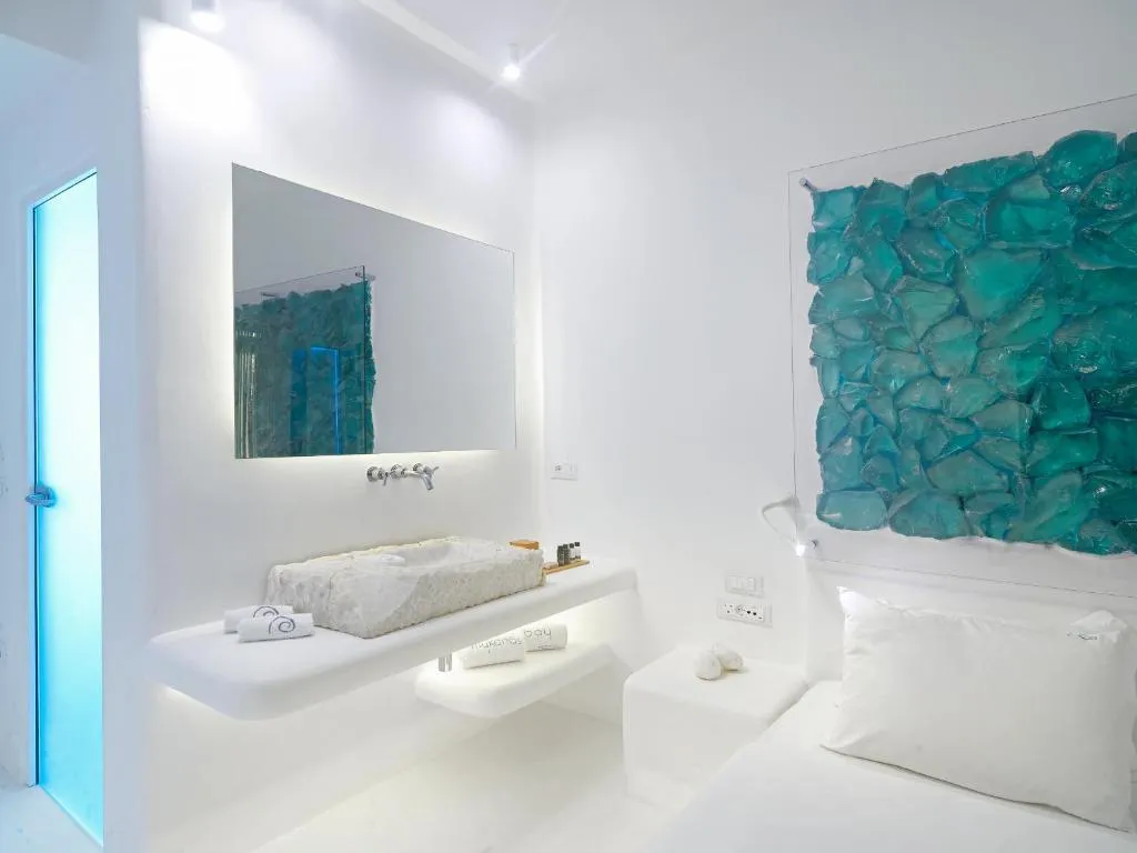 Double or Twin DELUXE ONE BED Room, Mykonos Bay Resort & Villas, Mykonos
