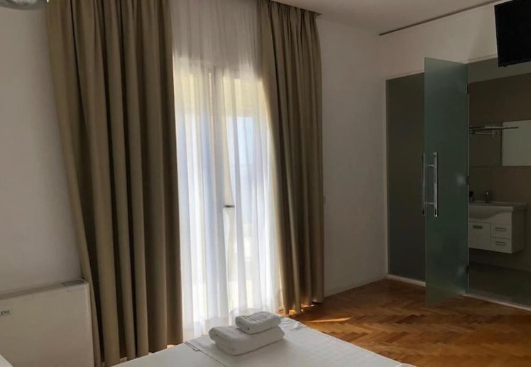 Thea Hotel, Kavaje