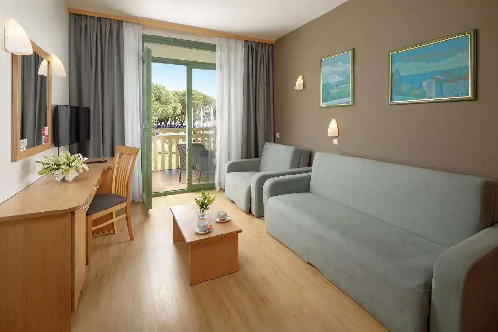 JUNIOR SUITE STANDARD Room, Hotel Aurora Plava Laguna, Istria