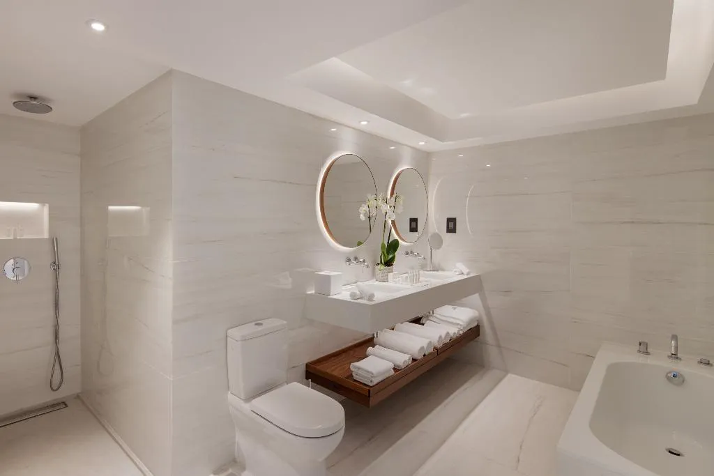 JUNIOR SUITE STANDARD Room, Grecian Bay, Cyprus