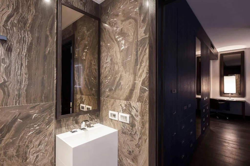Room, Hyatt Centric Milan Centrale, Milan