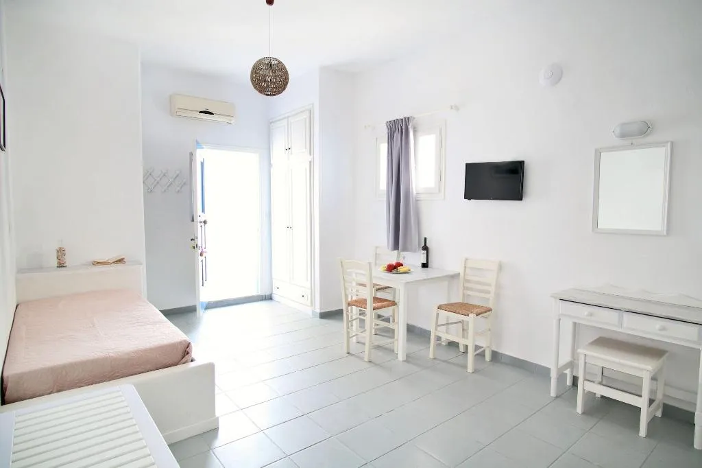 Room, Kritikakis Village Apartments, Santorini