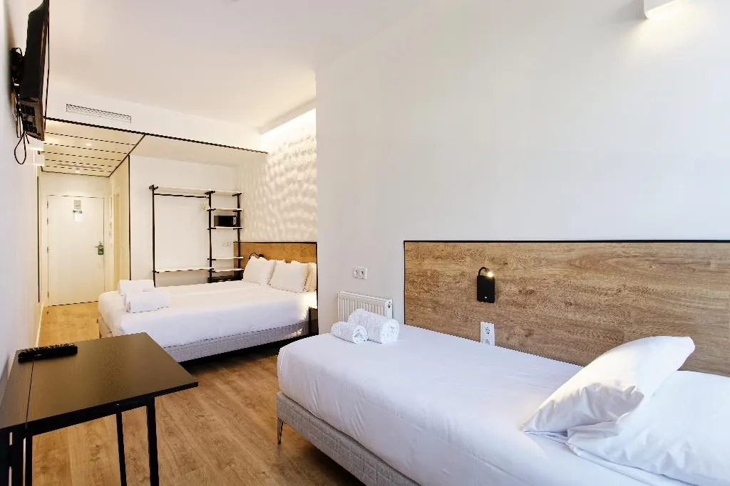 TRIPLE STANDARD Room, Green House Hotel, Barcelona
