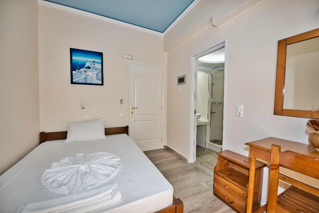 SINGLE STANDARD Room, Villa Nikos Karamolegos, Santorini