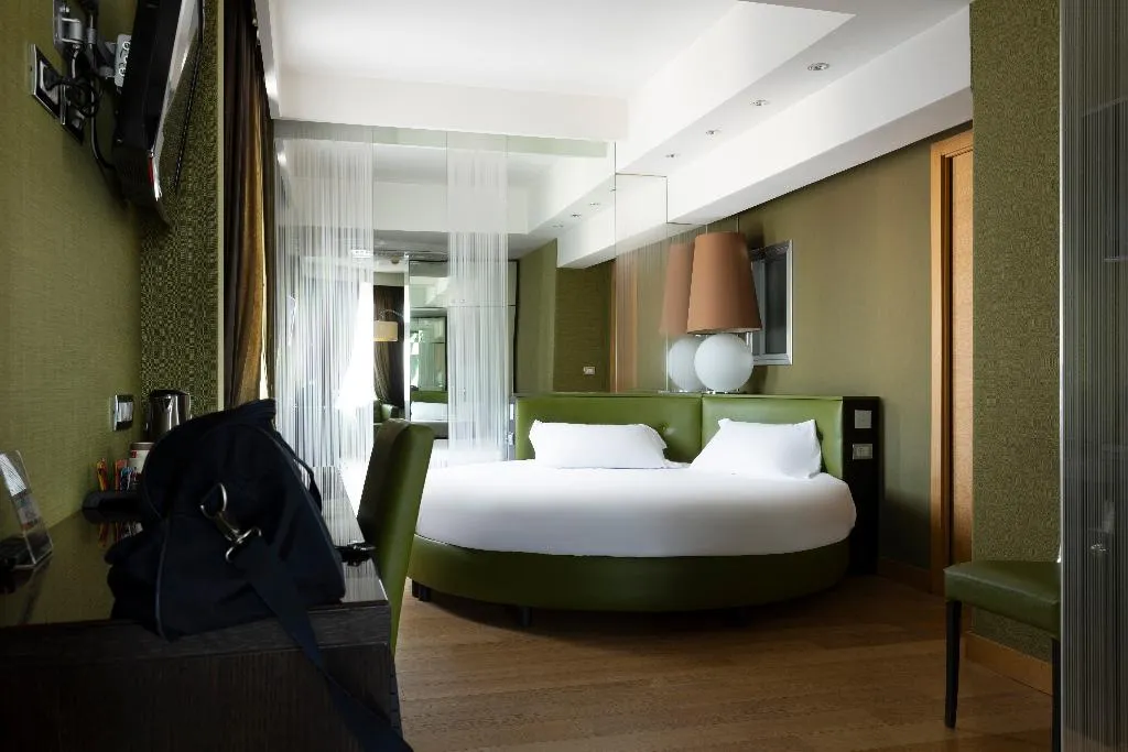 SUITE STANDARD Room, Royal Caserta Hotel, Naples