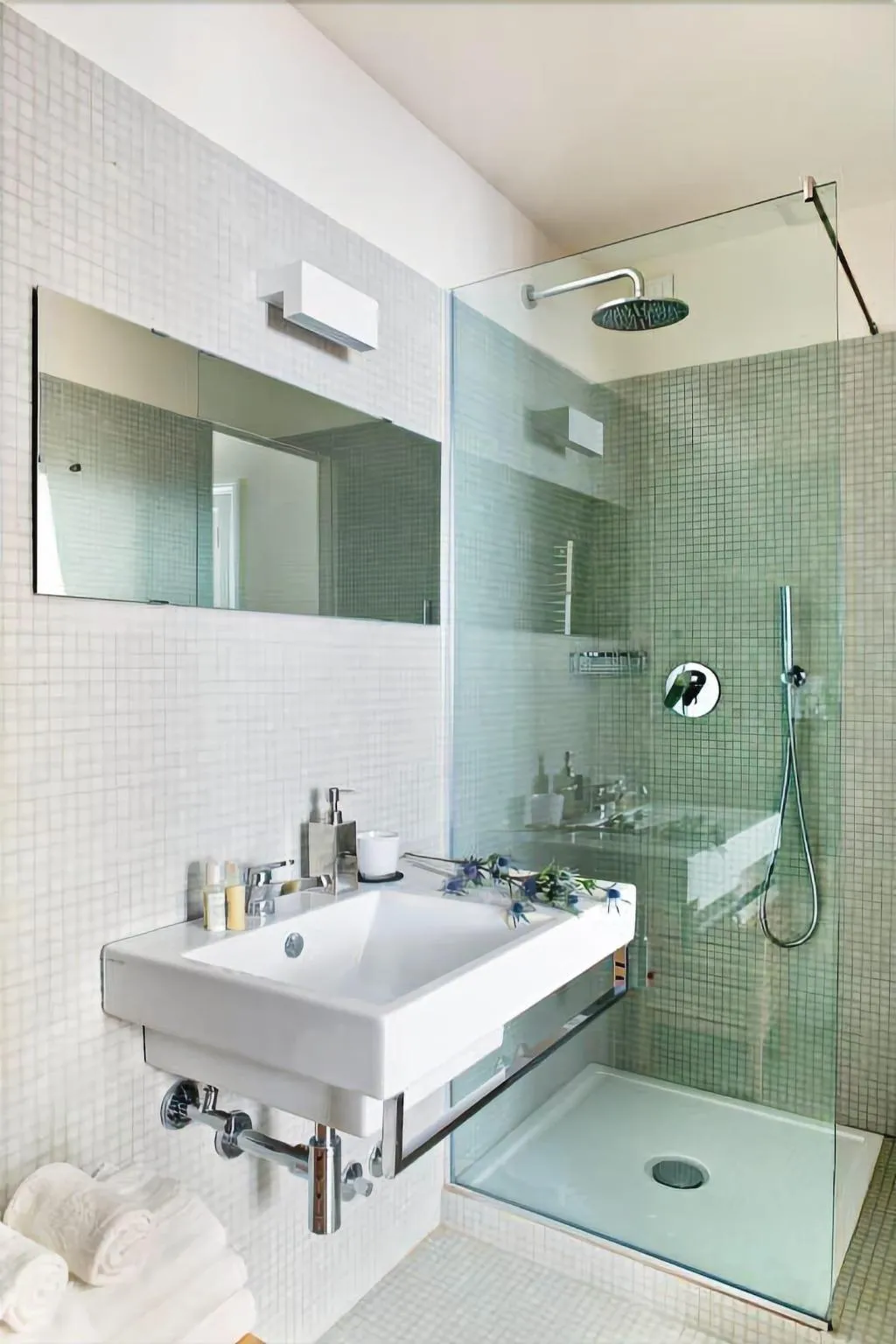Room, Mynavona, Rome