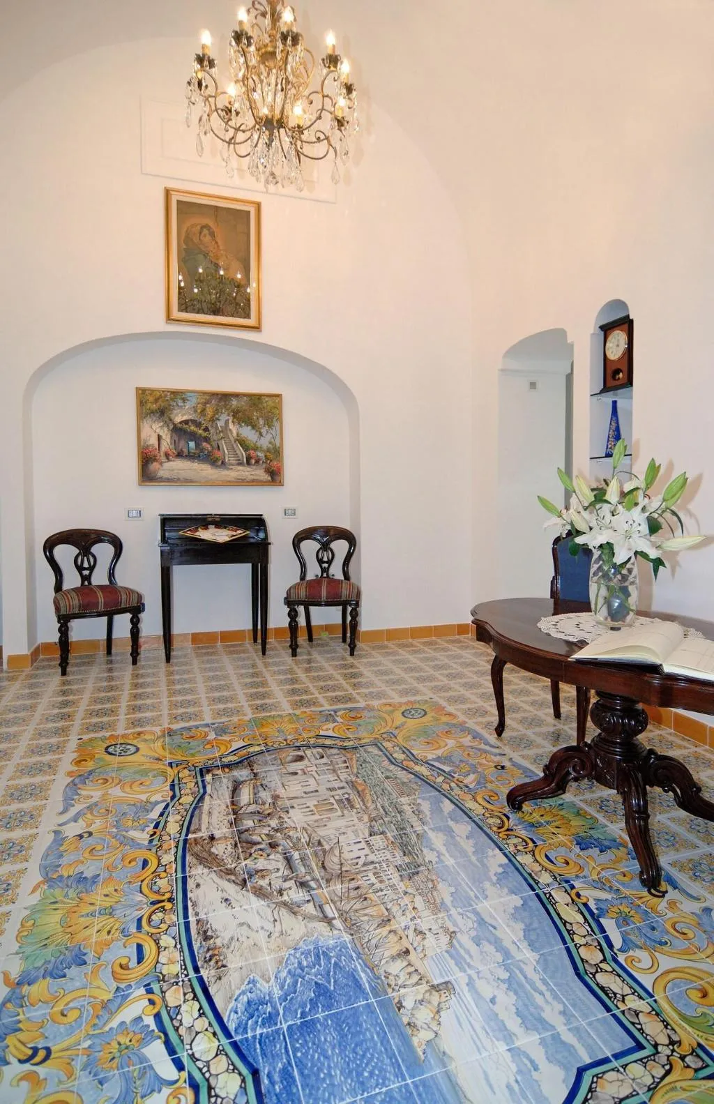 Lobby, Residenza Luce, Naples