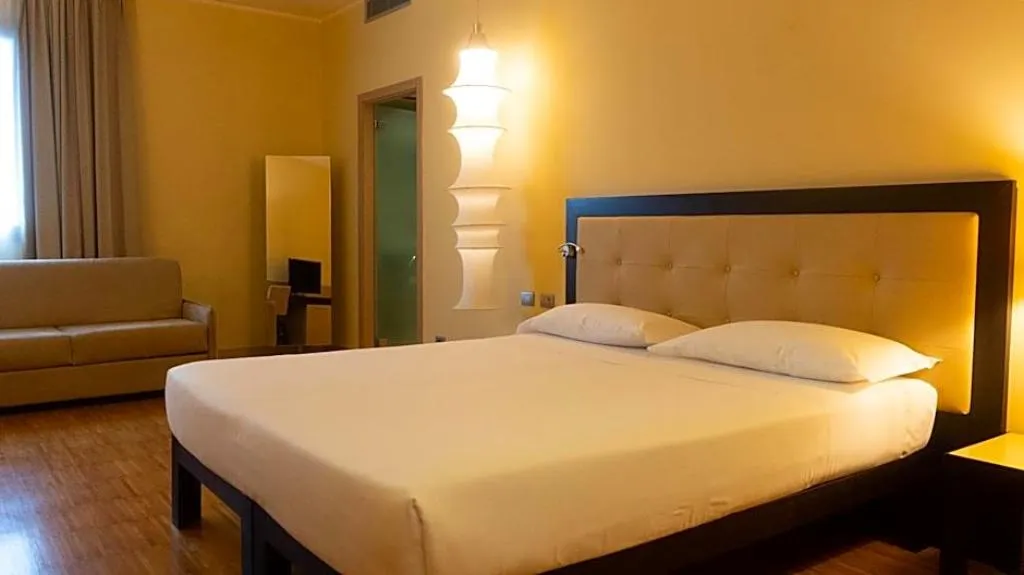 Double or Twin EXECUTIVE Room, Cruise, Milan
