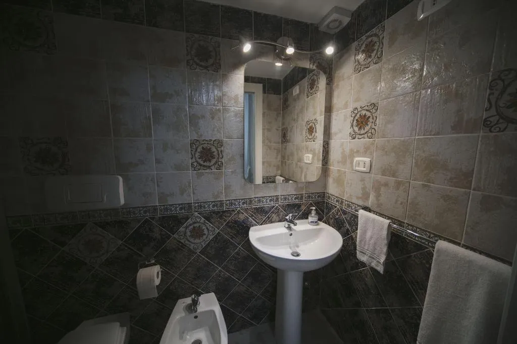 Room, Area Angioina Suites, Naples