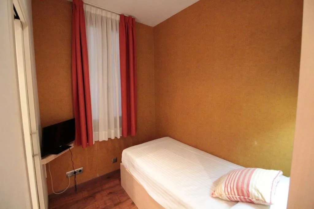 SINGLE STANDARD Room, Annex Rey Don Jaime I, Barcelona