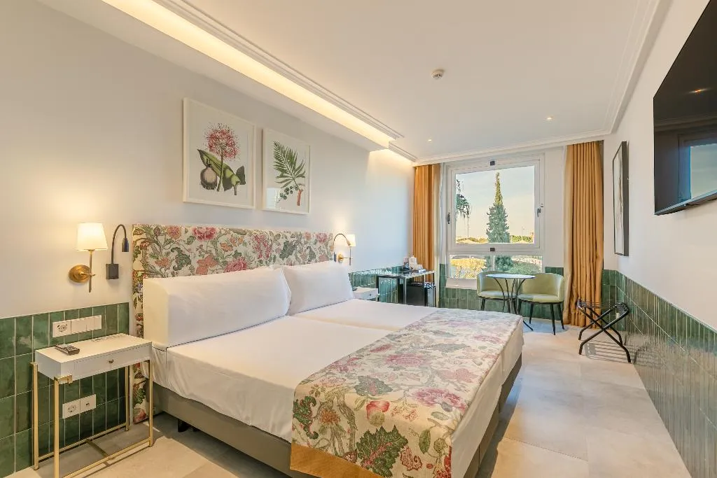 Double or Twin RIVER VIEW Room, Ribera de Triana Hotel, Seville
