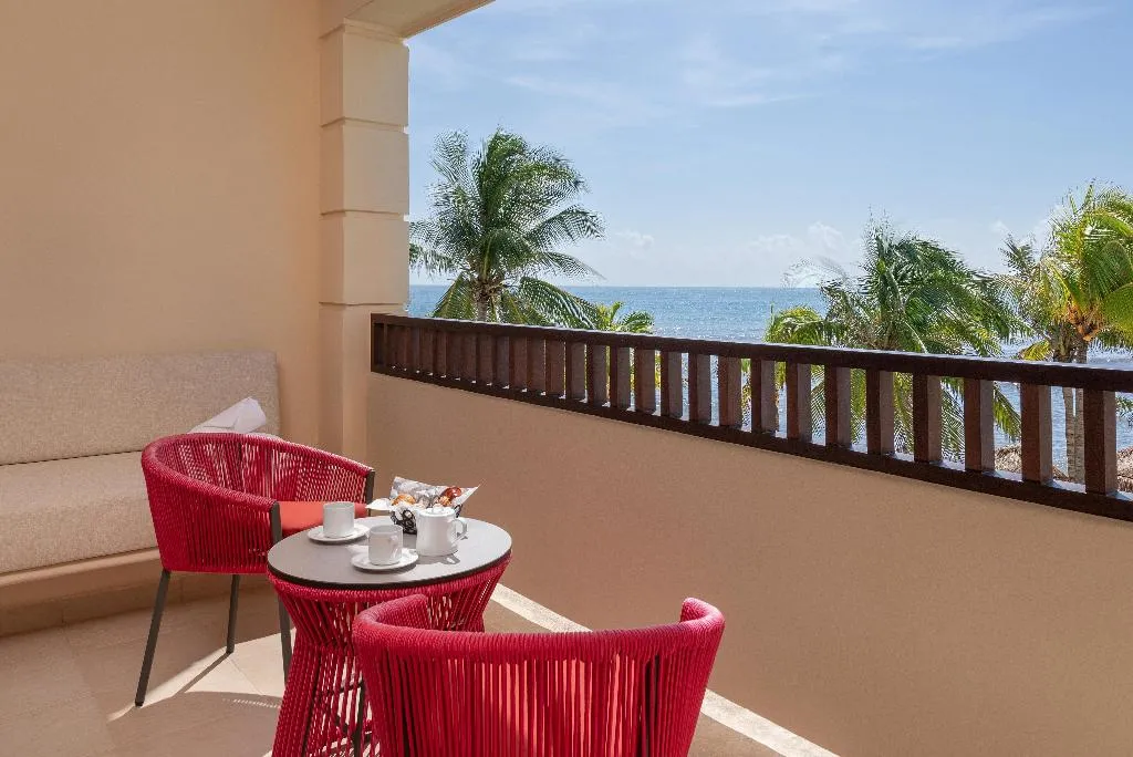 JUNIOR SUITE OCEAN FRONT Room, Dreams Puerto Morelos Resort & Spa, Cancun Area