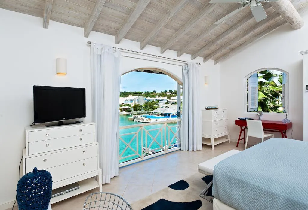 APARTMENT THREE BEDROOMS Room, Port St Charles, Barbados