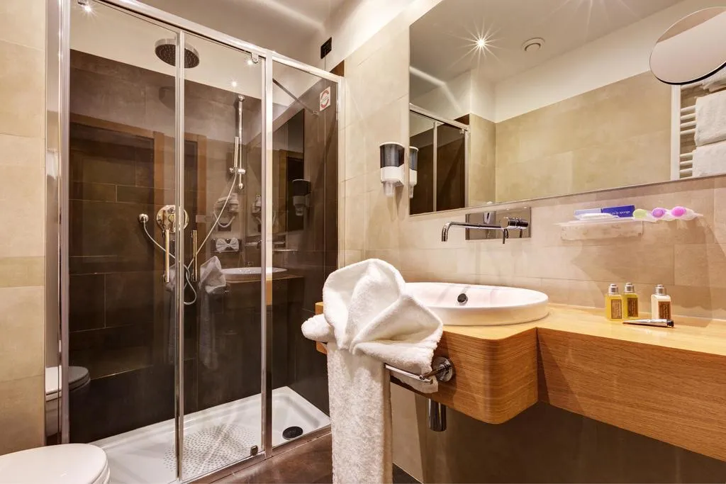 QUADRUPLE STANDARD Room, Hilton Garden Inn Rome Colosseum, Rome