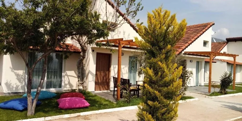 General view, Club Sideris, Izmir