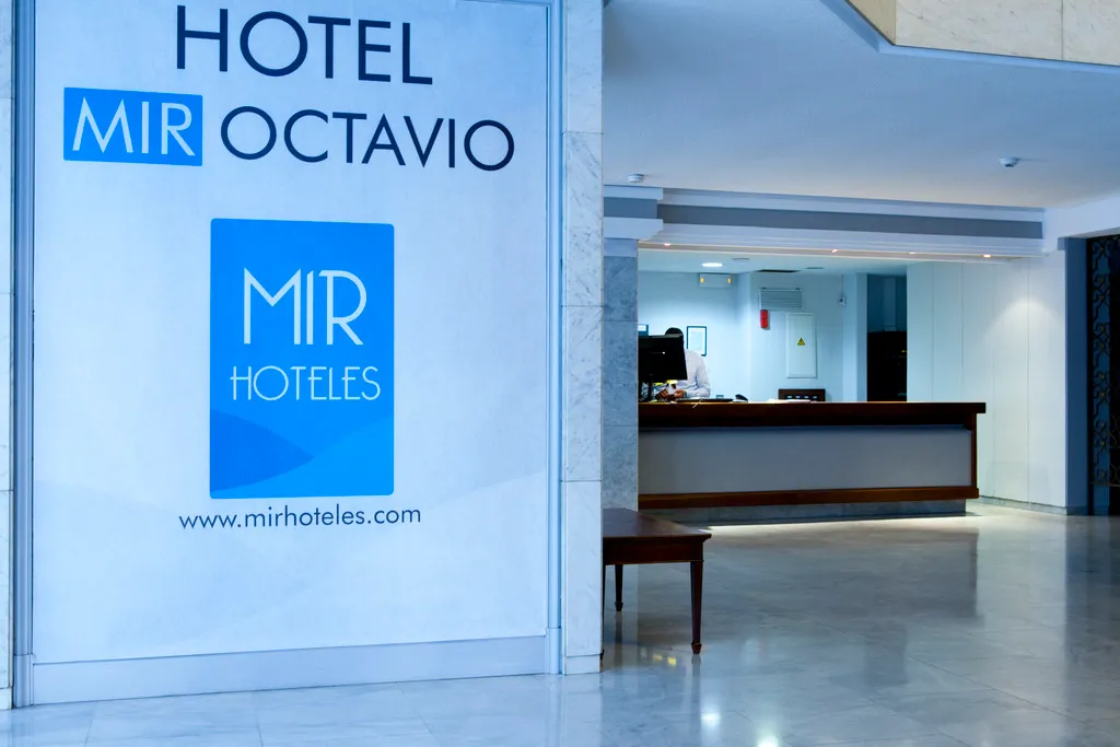 Lobby, Mir Octavio, Costa De La Luz