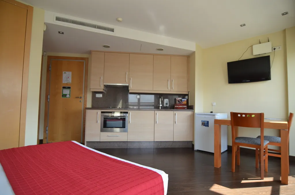 STUDIO CAPACITY 2 Room, Valencia Rental, Valencia