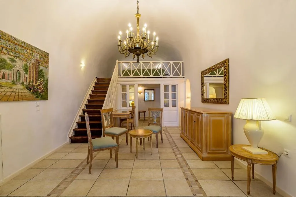 Room, Golden Grey Goose, Santorini