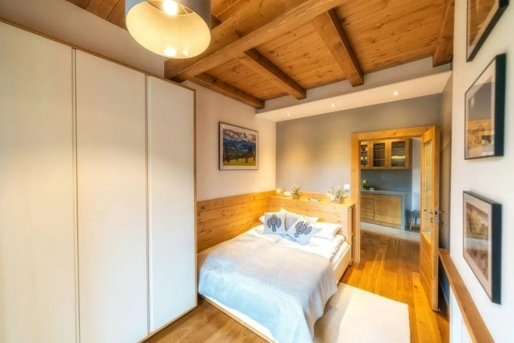 Room, ApartHotel Giewont, Krakow