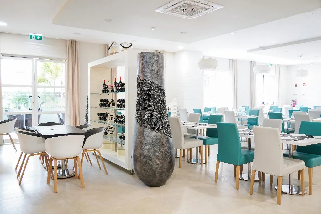 Restaurant, Vitors Plaza, Algarve