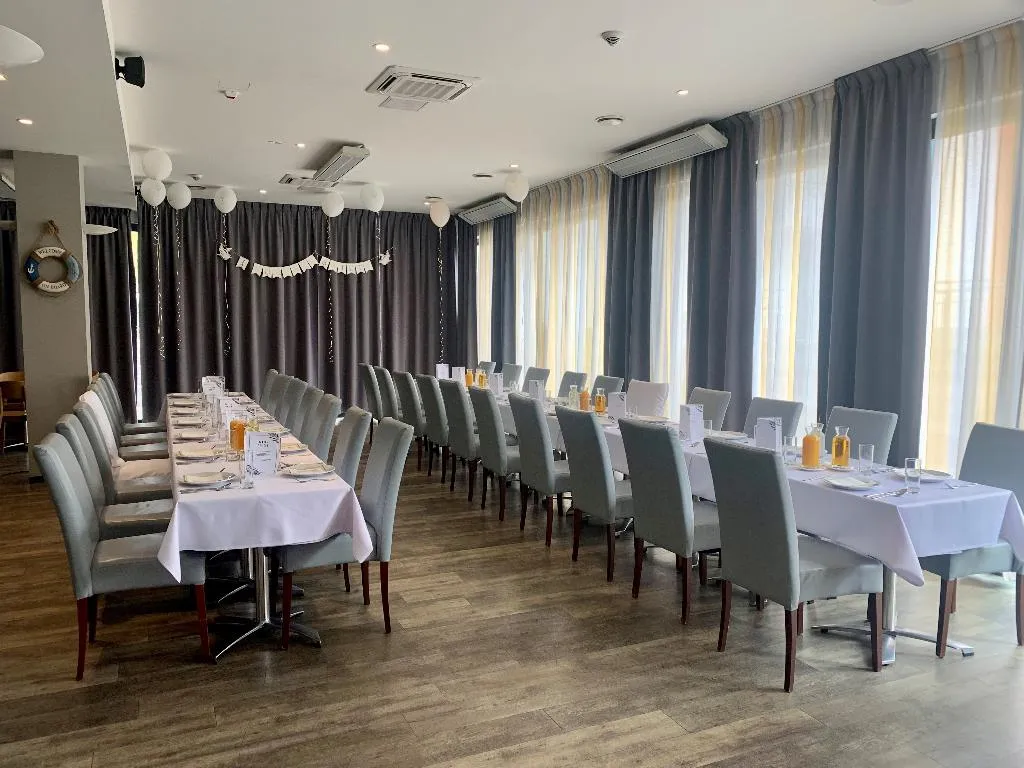 Restaurant, Golden Tulip Gdansk Residence, Gdansk