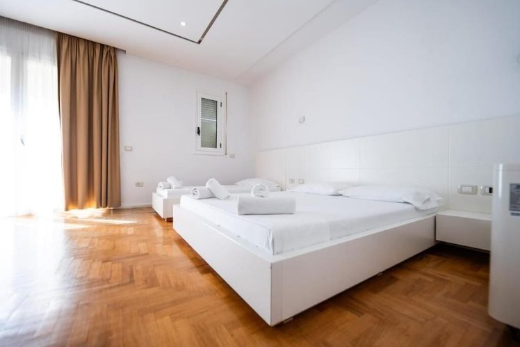 Thea Hotel, Kavaje