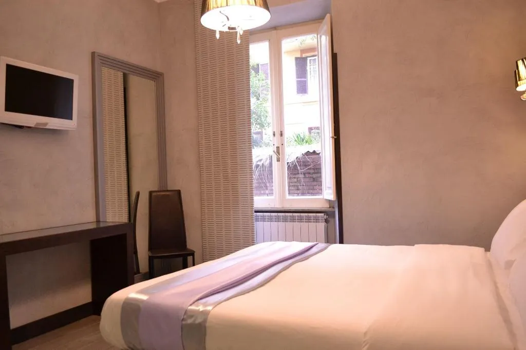 Room, Tiburtina House, Rome
