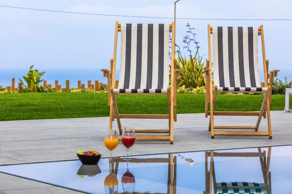 Pool, You and the sea, Lisbon