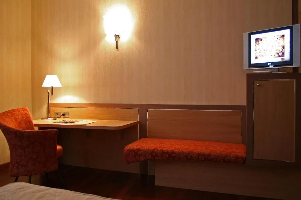 Room, Poli Hotel, Milan