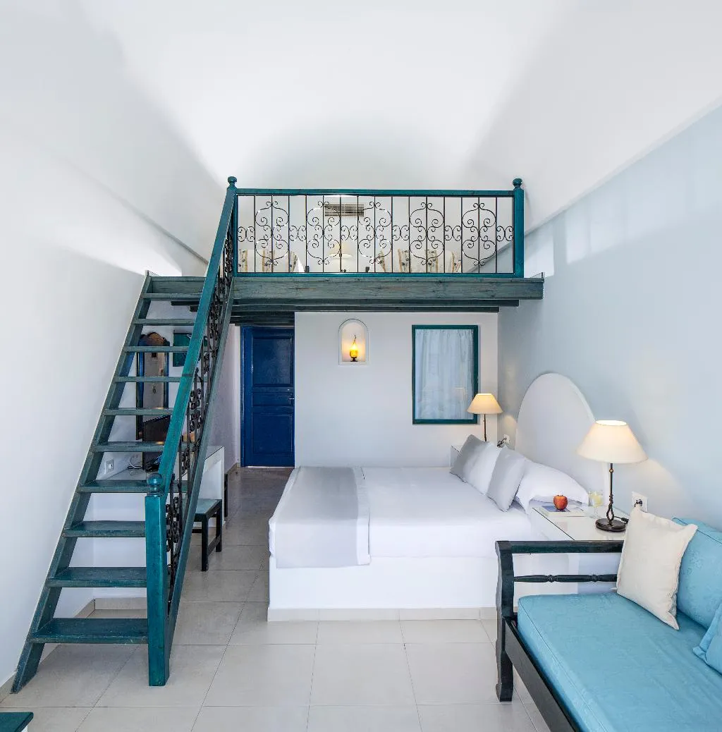 APARTMENT CAPACITY 5 Room, Veggera Hotel, Santorini