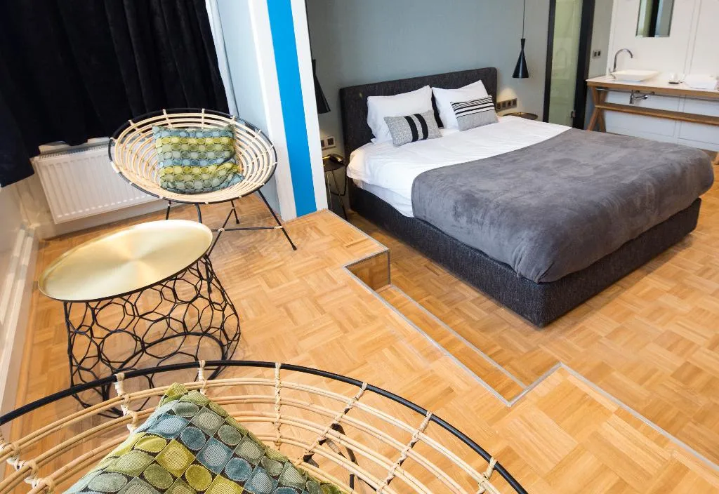 QUADRUPLE STANDARD Room, Quentin Zoo, Amsterdam