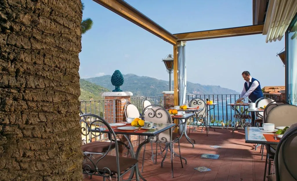 Restaurant, La Pensione Svizzera, Taormina