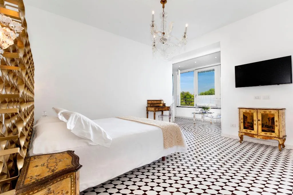 JUNIOR SUITE STANDARD Room, Villa Oriana Relais, Naples